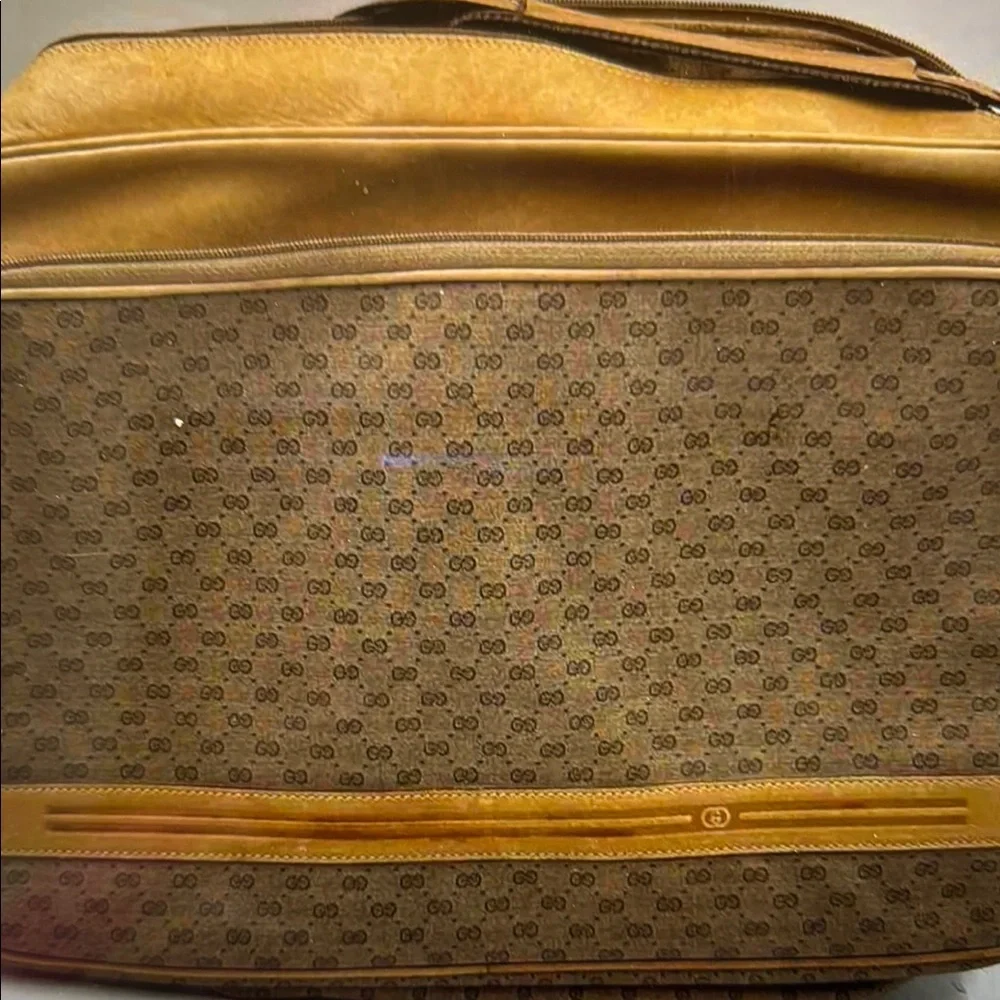 Gucci Authentic Tan and Brown Bag with Iconic Monogram and Leather Trim
